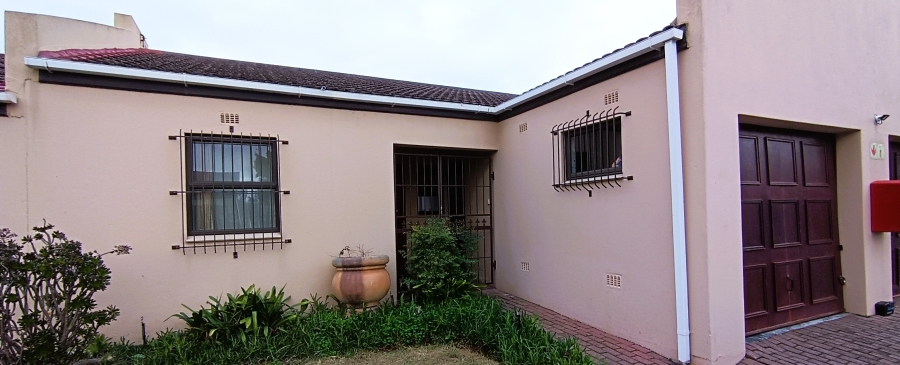 2 Bedroom Property for Sale in Silver Oaks Western Cape